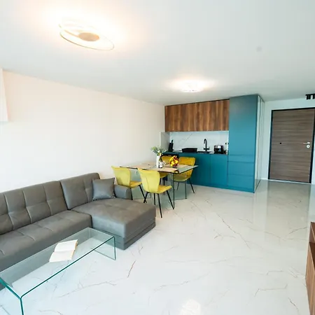 Skyline - Sea View, Pools, Spa&free Parking * Warna
